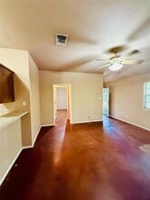 954 E 3rd St in Weatherford, TX - Foto de edificio - Building Photo