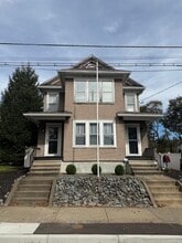 23 Linden St, Unit First Floor in Binghamton, NY - Building Photo - Building Photo