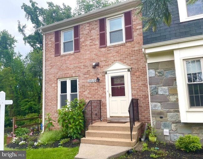 property at 11019 Candlelight Ln
