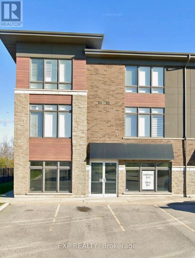 property at 530-530 N Service Rd