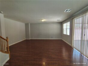 7166 Clear Range Ave in Las Vegas, NV - Building Photo - Building Photo