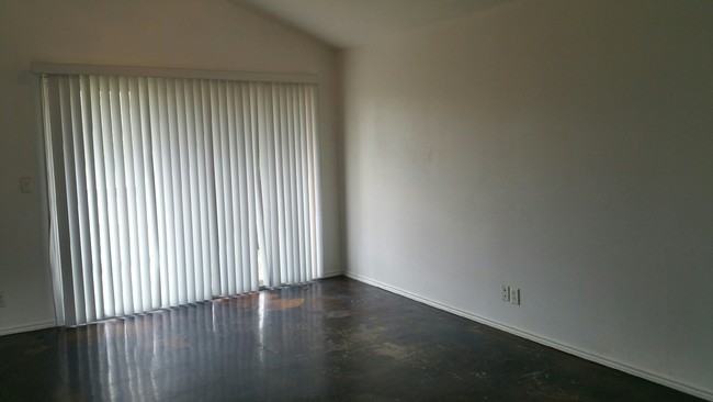 41340 FM3159-Unit -Q in Canyon Lake, TX - Building Photo - Building Photo