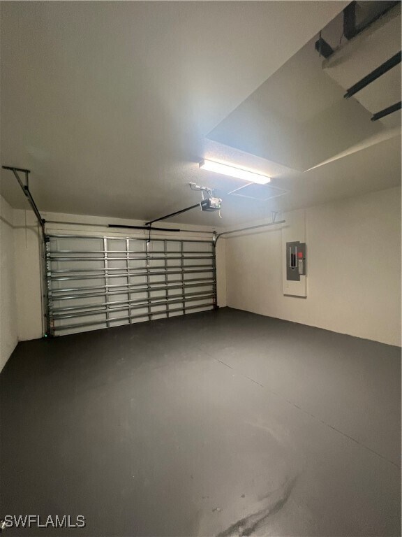 property at 2905 Leeland Heights Blvd