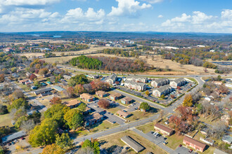 Parker Place Apartments in Russellville, AR - Building Photo - Building Photo