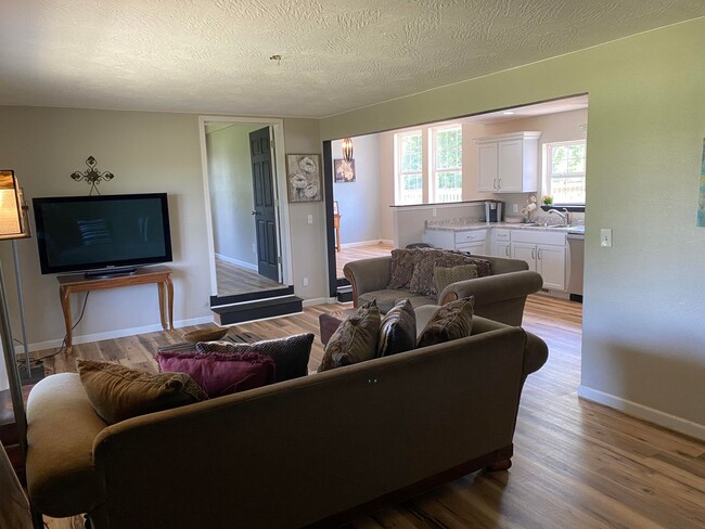 property at 1432 State Hwy CC
