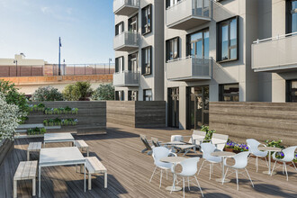 Edge Lofts in Hoboken, NJ - Foto de edificio - Building Photo