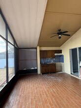 1717 Powder Ridge Dr in Valrico, FL - Foto de edificio - Building Photo