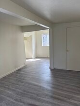 1731 Baker St in Seaside, CA - Foto de edificio - Building Photo
