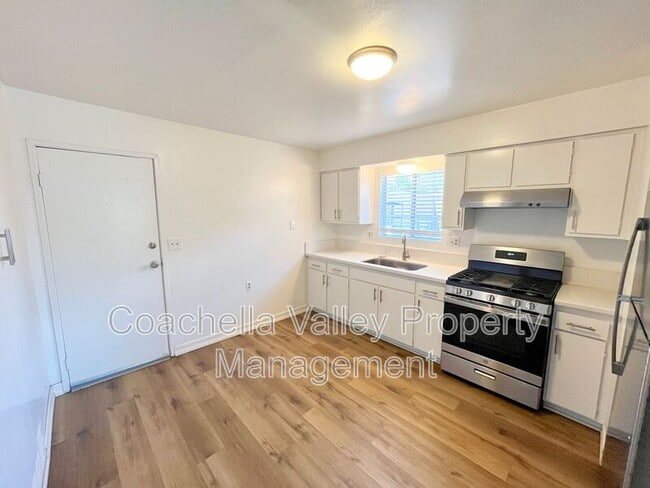 73361 Catalina Way in Palm Desert, CA - Building Photo - Building Photo