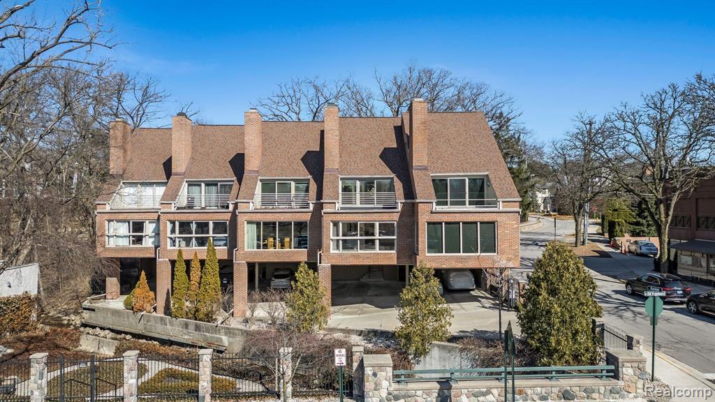 511 Brookside Ave, Unit 511 in Birmingham, MI - Building Photo