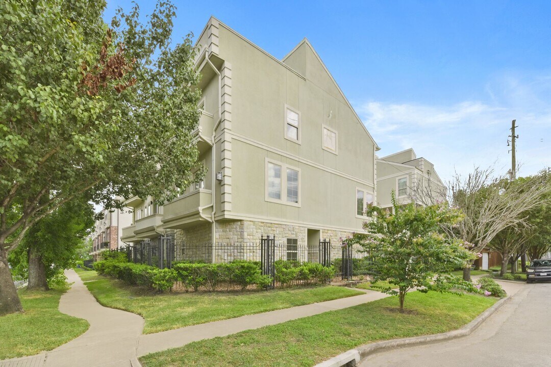 4501 Crawford St in Houston, TX - Building Photo