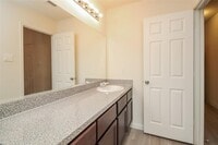 2426 Gibbs Bend Ct photo'