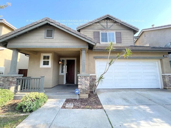 property at 1052 E Agate Ct
