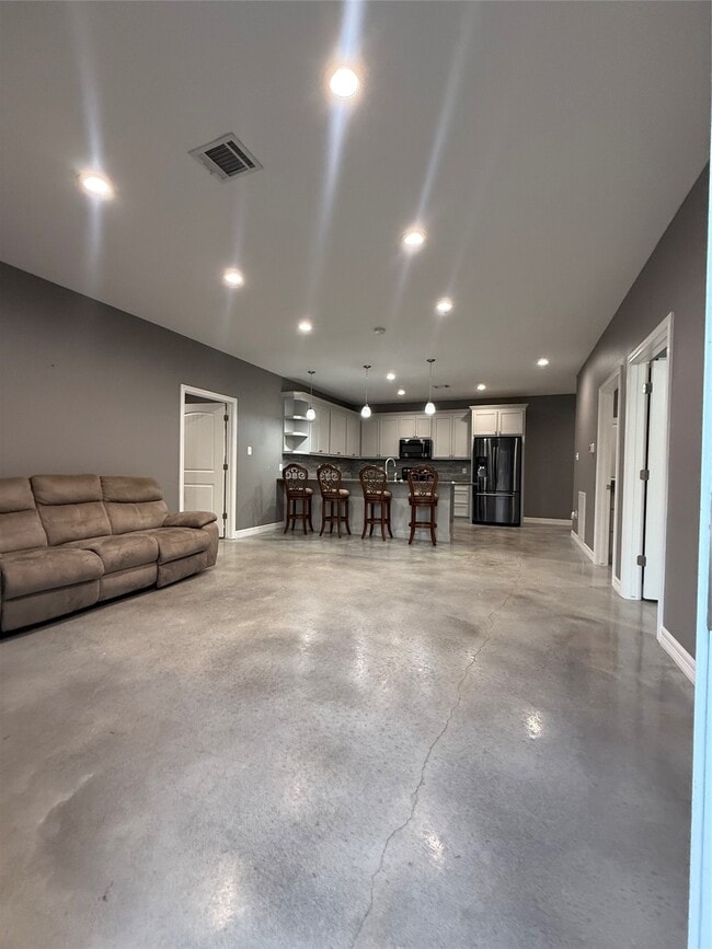 17980 FM 2090 in Conroe, TX - Building Photo - Building Photo