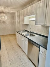 860 E Old Willow Rd, Unit #228 in Prospect Heights, IL - Building Photo - Building Photo