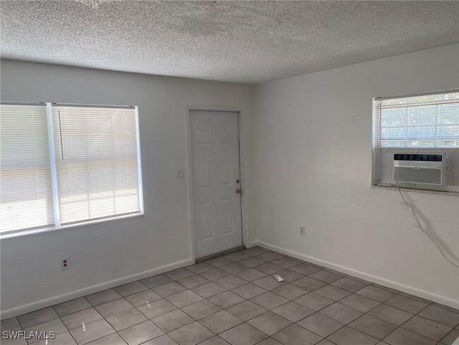 5502 Tenth Ave in Ft. Myers, FL - Building Photo - Building Photo