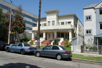 814 S New Hampshire Ave in Los Angeles, CA - Building Photo - Building Photo