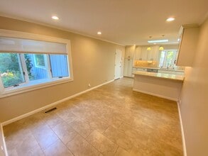 330 Pickering Pl in Walnut Creek, CA - Building Photo - Building Photo