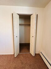 185 Monroe Ave in Green River, WY - Foto de edificio - Building Photo