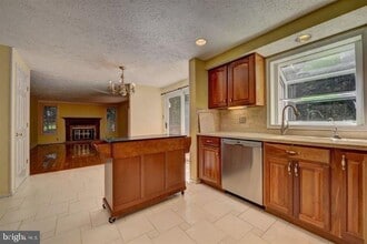 12246 Westwood Hills Dr in Herndon, VA - Building Photo - Building Photo