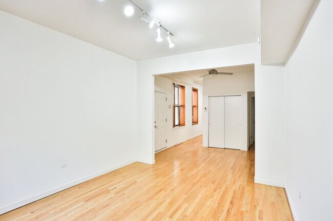 1260 N Bosworth Ave in Chicago, IL - Building Photo - Building Photo