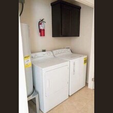 2208 Taxco Ct, Unit 4 in Edinburg, TX - Building Photo - Building Photo
