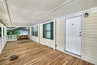 136 Oyster Cir in Brunswick, GA - Foto de edificio - Building Photo