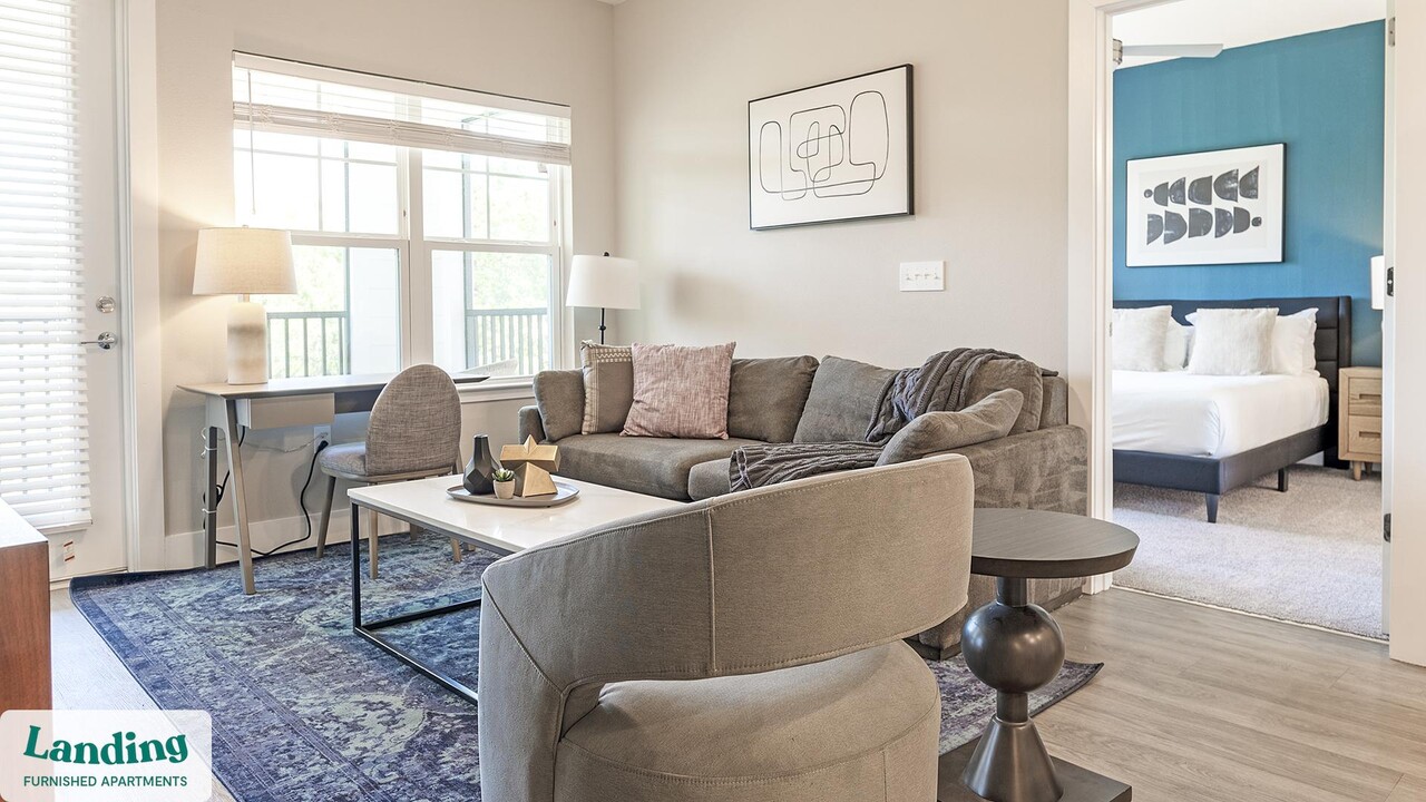3060 Southcreek Blvd in Orlando, FL - Building Photo