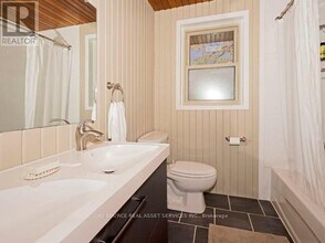 146 Roebuck Dr in Toronto, ON - Building Photo - Building Photo
