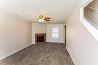 4490 Cedar Ridge Ln in Memphis, TN - Building Photo - Building Photo