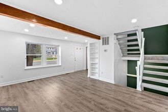 14129 Honey Hill Ct in Centreville, VA - Building Photo - Building Photo