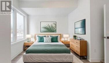 3069 Pharmacy Ave in Toronto, ON - Building Photo - Building Photo