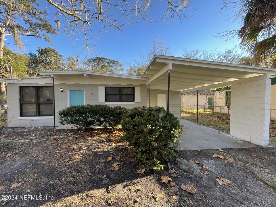 2076 Broom St in Jacksonville, FL - Building Photo