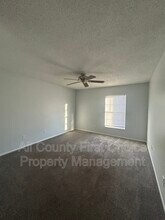 1165 83rd Ave N in St. Petersburg, FL - Building Photo - Building Photo