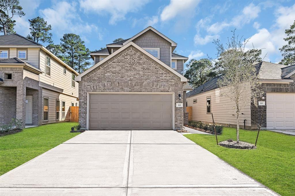 333 Emerald Thicket Ln in Huffman, TX - Building Photo