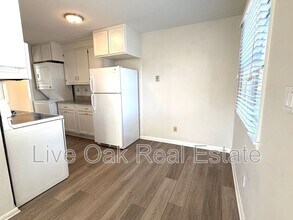 4490 Lookout Rd in Virginia Beach, VA - Building Photo - Building Photo