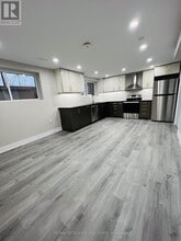 104 Meredith Dr in St Catharines, ON - Building Photo - Building Photo