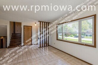 631 Crystal St in Ames, IA - Building Photo - Building Photo