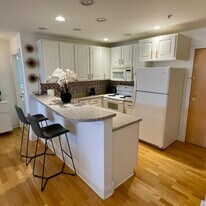 360 W Washington Ave, Unit 1014 in Madison, WI - Building Photo