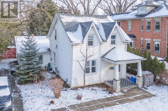24 Maple St in Aurora, ON - Building Photo - Building Photo