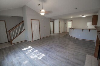 1316 Valley Creek Ln in Columbia, MO - Building Photo - Building Photo