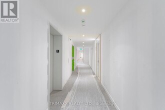 251 Masonry Wy in Mississauga, ON - Building Photo - Building Photo