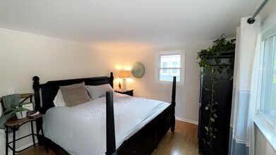 4086 Bel Harbor Dr in Liverpool, NY - Foto de edificio - Building Photo