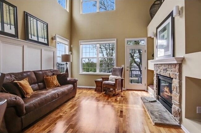 18121 Kindred Ct in Lakeville, MN - Building Photo - Building Photo