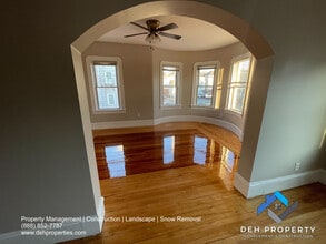 216 Hope St in Fall River, MA - Foto de edificio - Building Photo