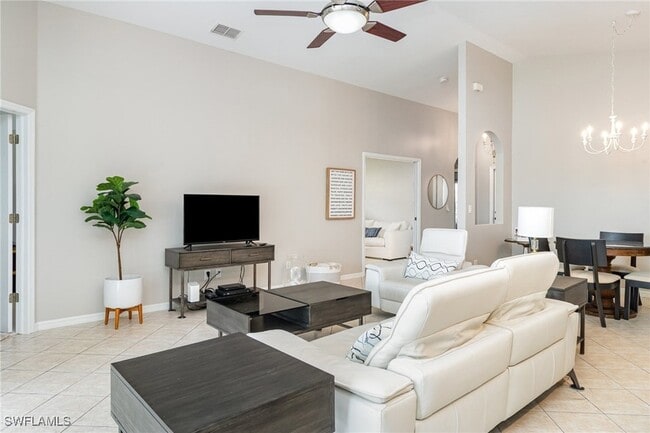 21687 Windham Run in Estero, FL - Foto de edificio - Building Photo