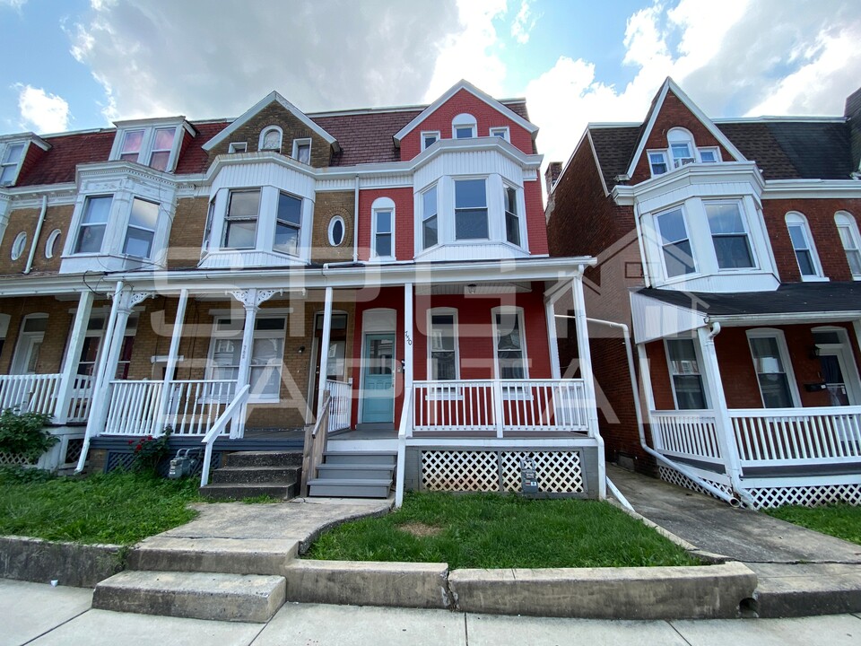 750 W Poplar St in York, PA - Foto de edificio