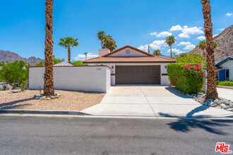 77211 Calle Sonora in La Quinta, CA - Building Photo - Building Photo