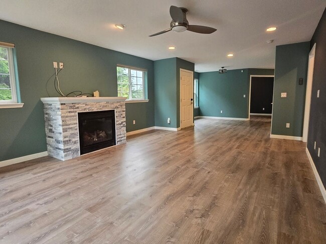 210 Brant Ln in Hoquiam, WA - Building Photo - Building Photo