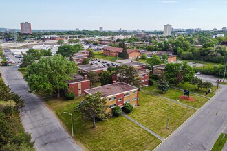 Westview in Ottawa, ON - Building Photo - Building Photo